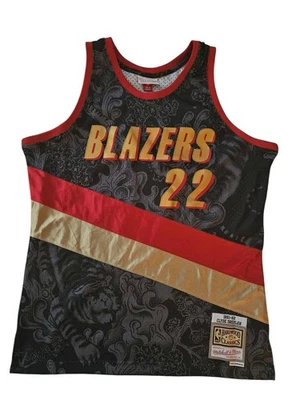 Mitchell & Ness Clyde Drexler 91/92 Trail Blazers Black Hardwood Swingman Jersey - Image 1 of 4