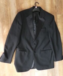 M&S Mens formal evening/dinner suit. Tuxedo Jacket 40L, trousers W34/ L33 VGC