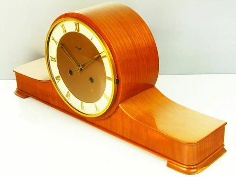 BEAUTIFUL ART DECO CHERRY WOOD   CHIMING MANTEL CLOCK KIENZLE BLACK FOREST Cover
