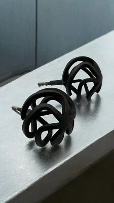 Par de acabamentos de bola de cortina de ferro forjado preto parafuso 3" diâmetro vintage - Imagem 1 de 4