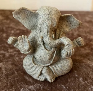 Ganesha aus Sandstein, 7 cm (950) - Bild 1 von 3