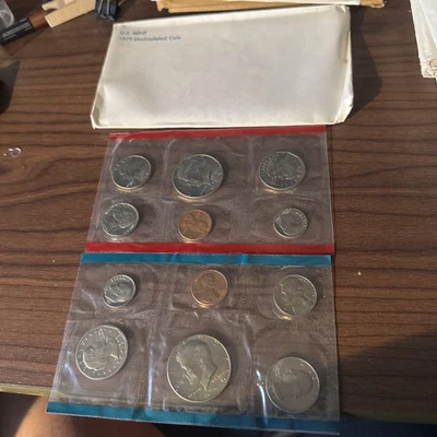1979 US Uncirculated coin set.  D & P Mint. 13 Coins Total in original envelopes - Image 1 of 4