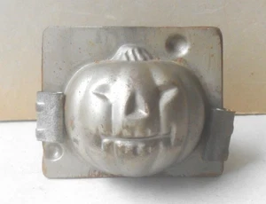 Antique Vintage Pumpkin Jack O Lantern Halloween Chocolate Candy Mold - Picture 1 of 3