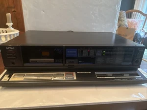 De colección Aiwa F350 (AD-F350H) Estéreo 2 Cabezales Compacto Cassette Tape Deck con Cabezal DX - Imagen 1 de 10