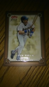 ROBIN YOUNT 2004 FLEER GREATS BASEBALL CARD MILWAUKEE BREWERS