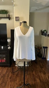 Pretty 1.State Bell Sleeved Top Sz M NWT - Picture 1 of 8