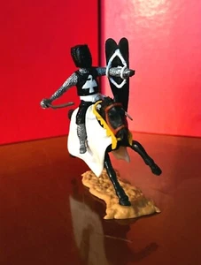 TIMPO TOYS 8cm - CAVALIERE MEDIEVALE MONTATO - MEDIEVAL KNIGHT MOUNTED - Nero Bi - Foto 1 di 6
