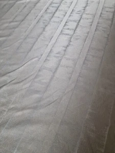 Kellen Taube Stoff von Ashley Wilde 400 cm x 136 cm  - Bild 1 von 5