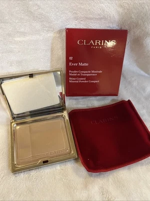 Clarins Ever Matte Shine Control Mineral Powder Compact 02 TRANSPARENT MEDIUM - Image 1 of 4