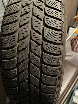 winterreifen mini cooper auf Felgen - Bild 1 von 3