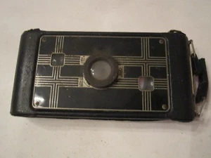 ANTIQUE JIFFY KODAK CAMERA - EASTMAN KODAK CO - AGED - TUB MMMM2 - Picture 1 of 3