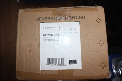 Vaidade de banho Generation Lighting 3 luzes 7,75" de altura x 26,5" de largura 4002583-848 - Imagem 1 de 4