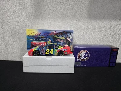 CARRO ARCO IRIS ORIGINAL VINTAGE NASCAR #24 JEFF GORDON 2000 DUPONT MONTE CARLO 1:24 Foto 1 de 4