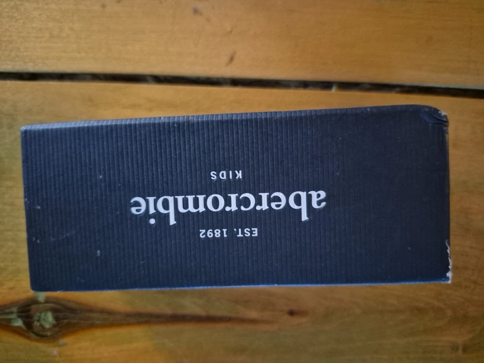 Abercrombie And Fitch儿童蓝色手链 — 第 1/4 张图片