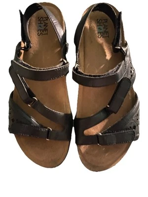 Planet Earth Malu Sandals. Women’s Size 7.5 Black Leather, Arch Support. VGC - image 1 of 4