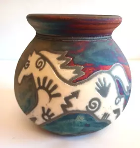 Vaso ceramica Jeremy Diller Raku cavallo sud-ovest iridescente firmato alto 5" - Foto 1 di 10