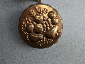 De colección molde para hornear motivo de fruta tono cobre lados estriados gelatina exterior - Imagen 1 de 14