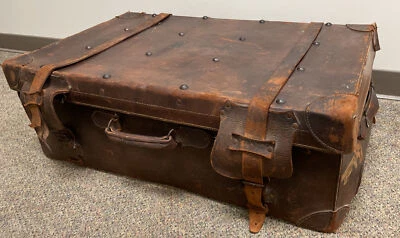 Maleta de viaje grande de cuero antigua, baúl de envío de vapor inglés Foto 1 de 4