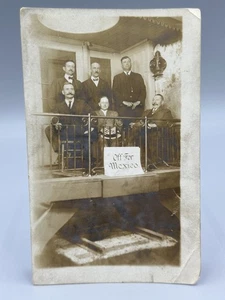 C 1910 FERROCARRIL Caboose apagado para MÉXICO FOTO real estudio postal RPPC antigua - Imagen 1 de 3