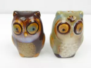 1S Ceramic OWLS Pair Salt & Pepper Shakers MCM Retro Vintage Look! - Picture 1 of 5