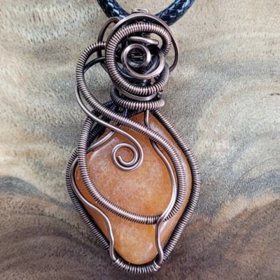 Colgante Envuelto Naranja Calcita Amuleto Enrollado Alambre de Cobre EE. UU. Artesano Hecho a Mano Foto 1 de 4