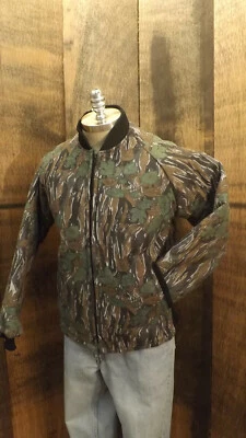 Vtg NEW Ideal  Silent Leaf Camouflage Cotton Chamois Quilted Jacket M 38-40 USA - Image 1 of 4