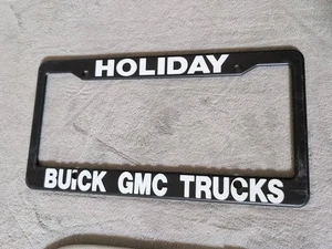 Holiday Buick GMC Trucks Dealership License Plate Frame 13 - Bild 1 von 1