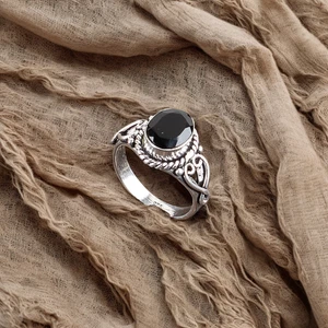 925 Sterling Silver Black Spinel Gemstone Beautiful Handmade Woman Gift Ring - Picture 1 of 2