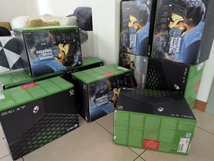 Microsoft Xbox Serie X 1TB Nero Con Accessori Usata 12 Mesi Garanzia FATTURA - Foto 1 di 12