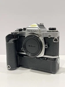Nikon FE analoge Spiegelreflexkamera 35 mm Gehäuse mit Nikon MD-12 Motorantrieb - VOLL FUNKTIONSFÄHIG - Bild 1 von 11