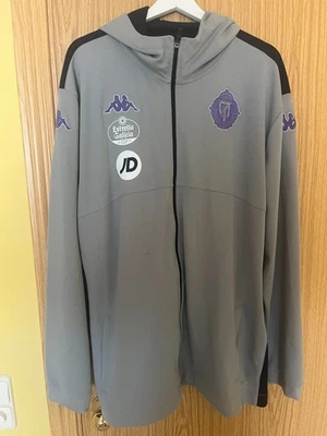 CHAQUETA DE VIAJE REAL VALLADOLID MARCA KAPPA TALLA 3XL - XXXL NUEVA CON ETIQUETAS - Imagen 1 de 4