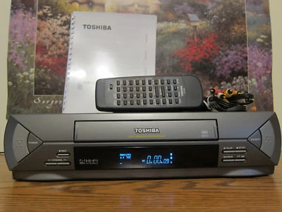 Toshiba M653 4 head hi-fi stereo vcr with remote - Image 1 of 4
