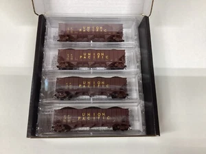 Micro Trains #983 00 229 N scale "Union Pacific” 4 pack hopper runner pack - Picture 1 of 3