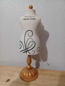 American Girl Isabelle bambola forma vestito manichino vestiti espositore 16" - Foto 1 di 9