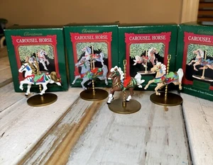 Hallmark Keepsake Weihnachten Karussell Pferde 1989 Komplettset (4) Pferde - Bild 1 von 19