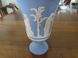 WEDGEWOOD VASE MADE IN ENGLAND 73 - Picture 1 of 5