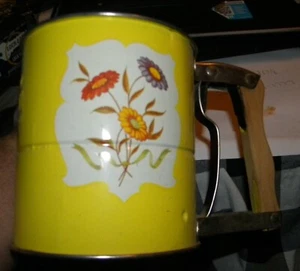 VINTAGE ANDROCK "HAND-I-SIFT" TRIPLE MESH FLOUR SIFTER WITH EASY TO USE HANDGRIP - Picture 1 of 7