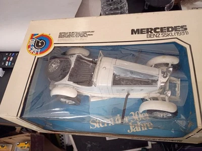 Coche modelo diecast Burago escala 1:18 - Mercedes Benz SSKL 1931 Foto 1 de 4