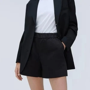 Everlane The Easy Short Nero Taglia 0 Nuovo con etichette - Foto 1 di 6