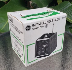 Antique Vintage Electric GE Sealed NOS Mint Flip Calendar AM/FM Radio Two Way - Bild 1 von 6