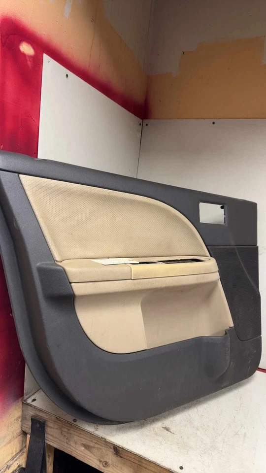 08-09 FORD TAURUS X FRONT DOOR TRIM PANEL NO SWITCHES NO HANDLE - Image 1 of 4
