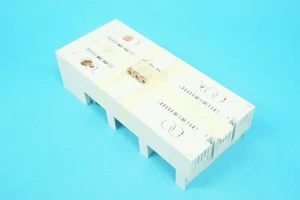 Wöhner 32017.000A EQUES®60Classic busbar adapter 250 A 3-pole 105x240 connection - Bild 1 von 3