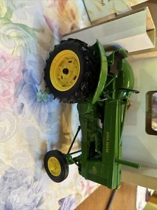 John Deere Model 60 EXPO XI High Seat Standard Two Cylinder Club 2001 - Picture 1 of 9