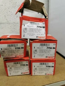 Legrand 775686 Régulateur de température 5A 5 C° - 30 C° titanium - Imagen 1 de 3