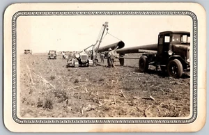 1927 San Antonio Texas Original Schnappschuss Foto Männer Pipeline LKW Traktor - Bild 1 von 2