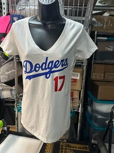 OHTANI #17 LOS ANGELES BASEBALL WHITE V-NECK SLIM FIT Ladies Small - Picture 1 of 2