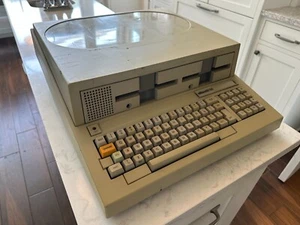 Olivetti L1 M20 Super Rare Vintage Business Computer Powers On READ - Afbeelding 1 van 24