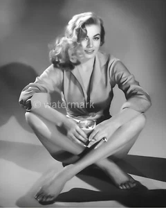 Anita Ekberg 8x10 Photograph – A Glamorous Icon of 1950s Hollywood - Picture 1 of 1