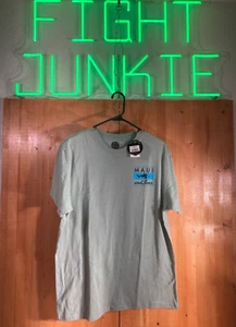 NEU! MAUI & SONS Large Lrg Shark Logo Herren T-Shirt Tee Shirt Salbeigrün - Bild 1 von 9