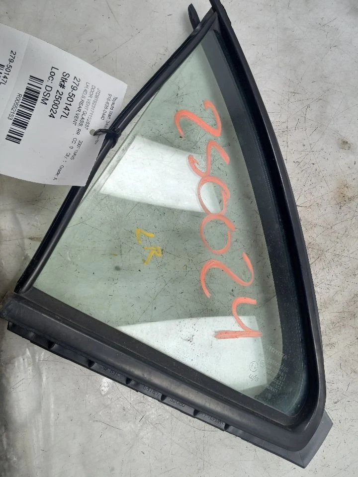 07-12 TOYOTA YARIS S CONDUCTOR TRASERO PUERTA IZQUIERDA VENTILACIÓN CRISTAL Foto 1 de 4